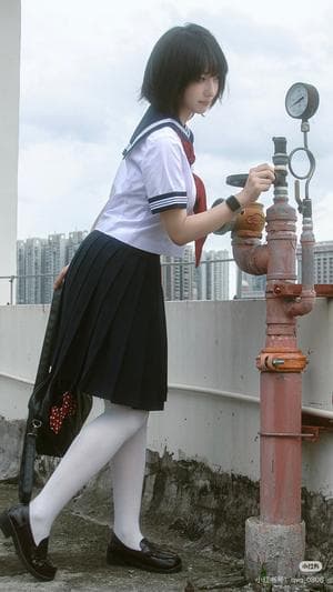 Balanced look of vintage school girl - 4