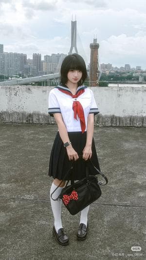 Balanced look of vintage school girl - 1