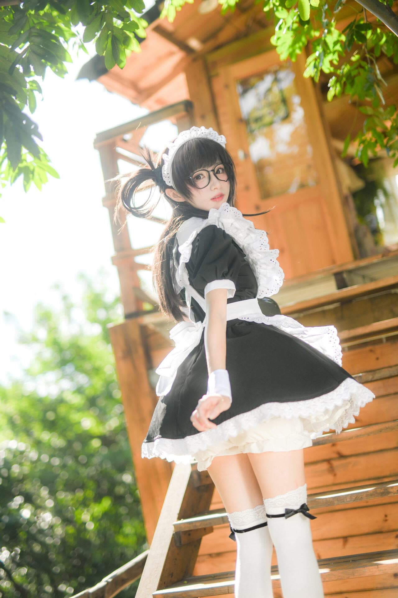 happy sexy maid - 3