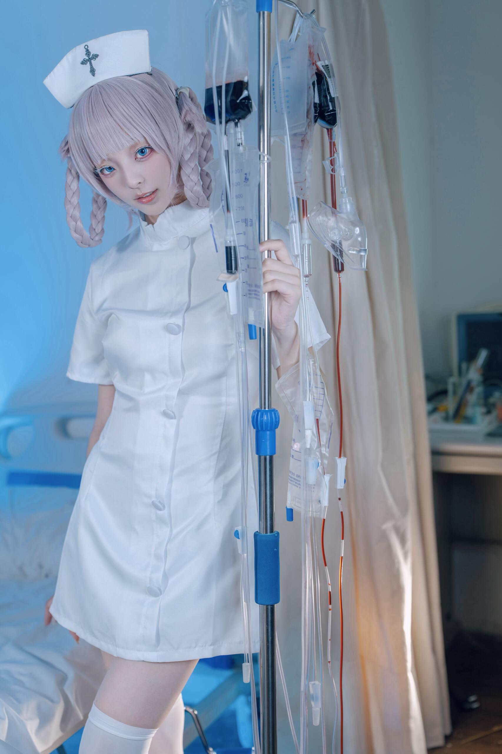 nurse taking care of all patients - 3