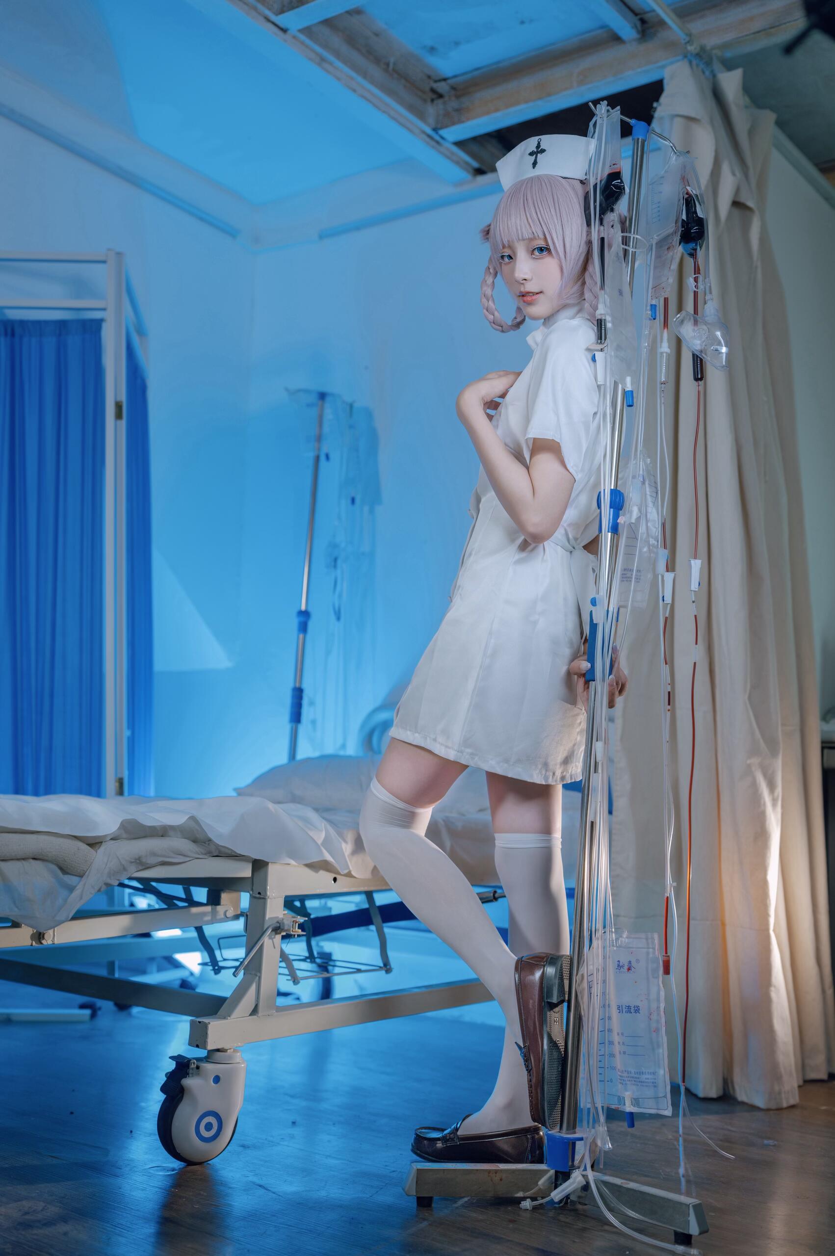 nurse taking care of all patients - 5