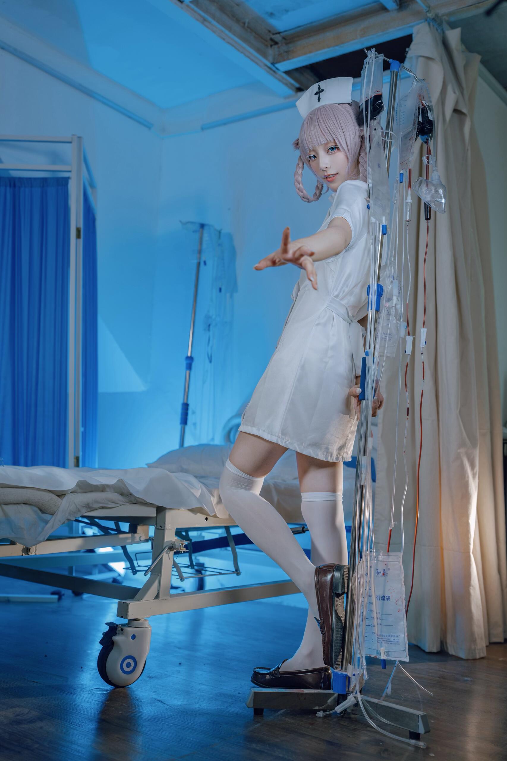 nurse taking care of all patients - 6