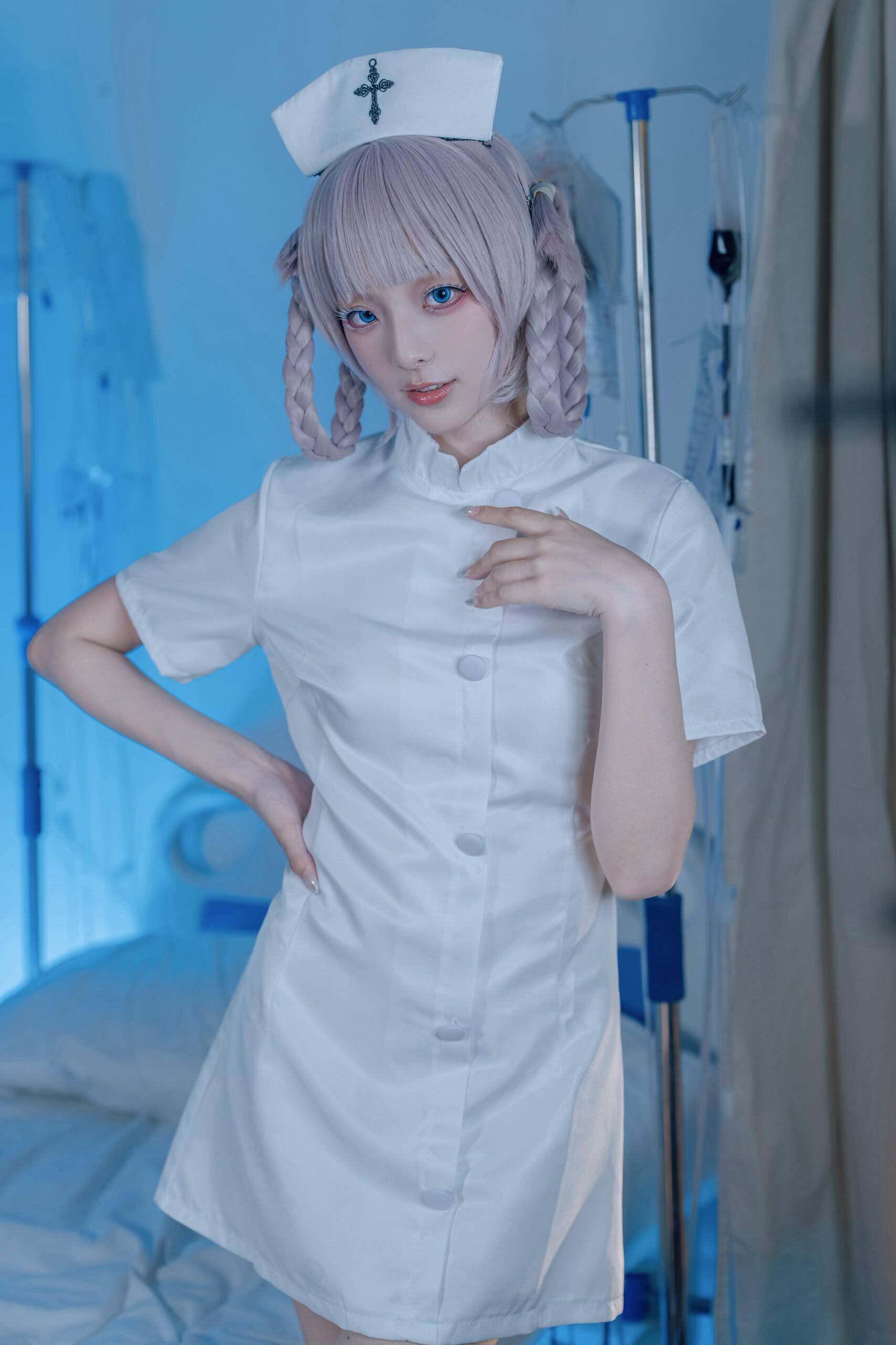 nurse taking care of all patients - 7