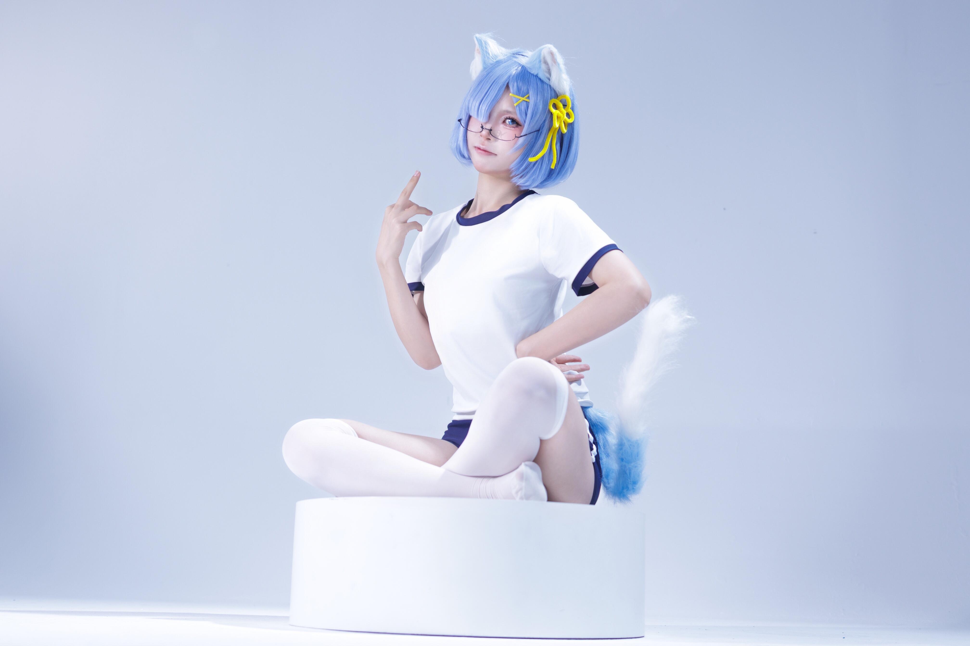rem is going to the gym - 5