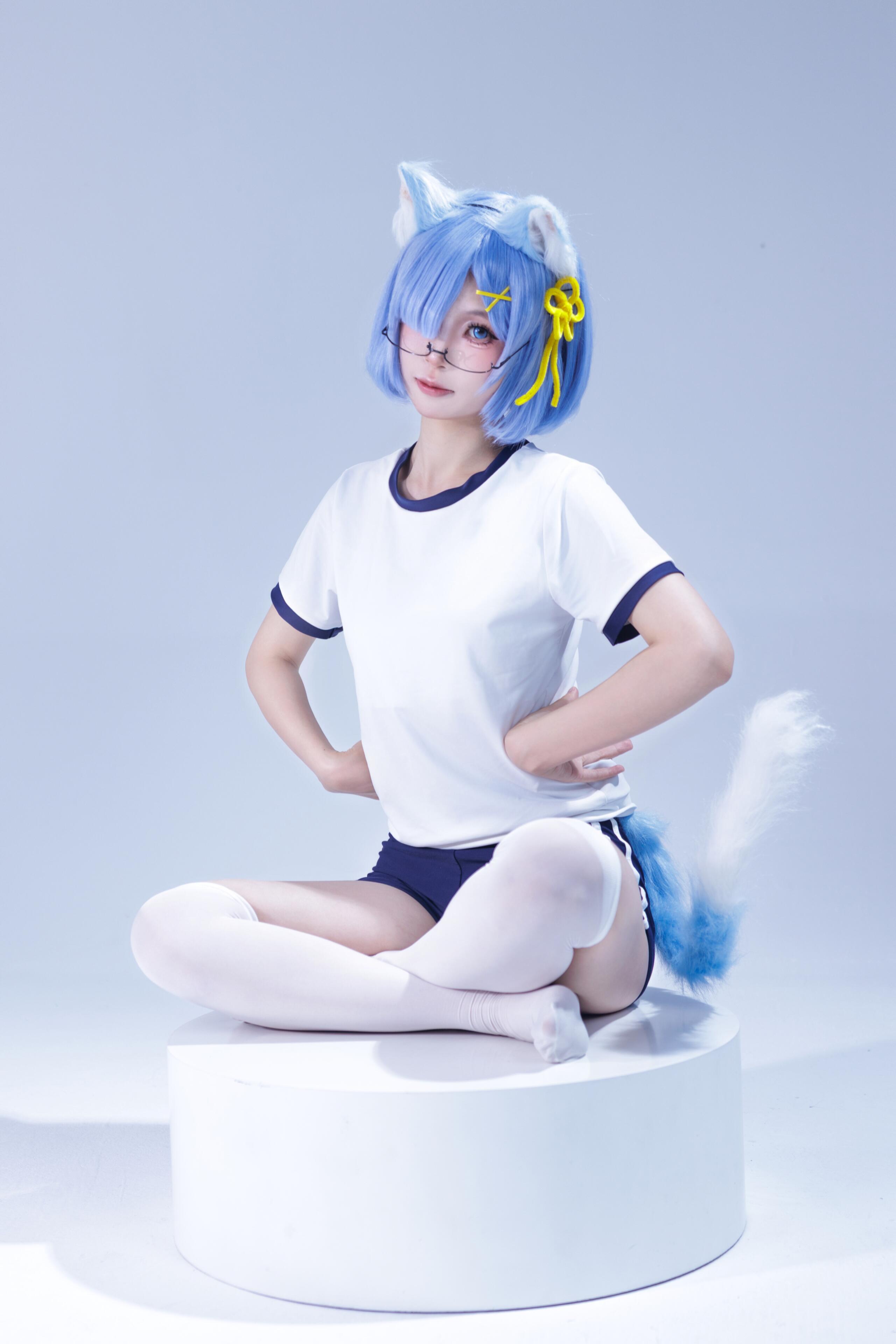 rem is going to the gym - 7