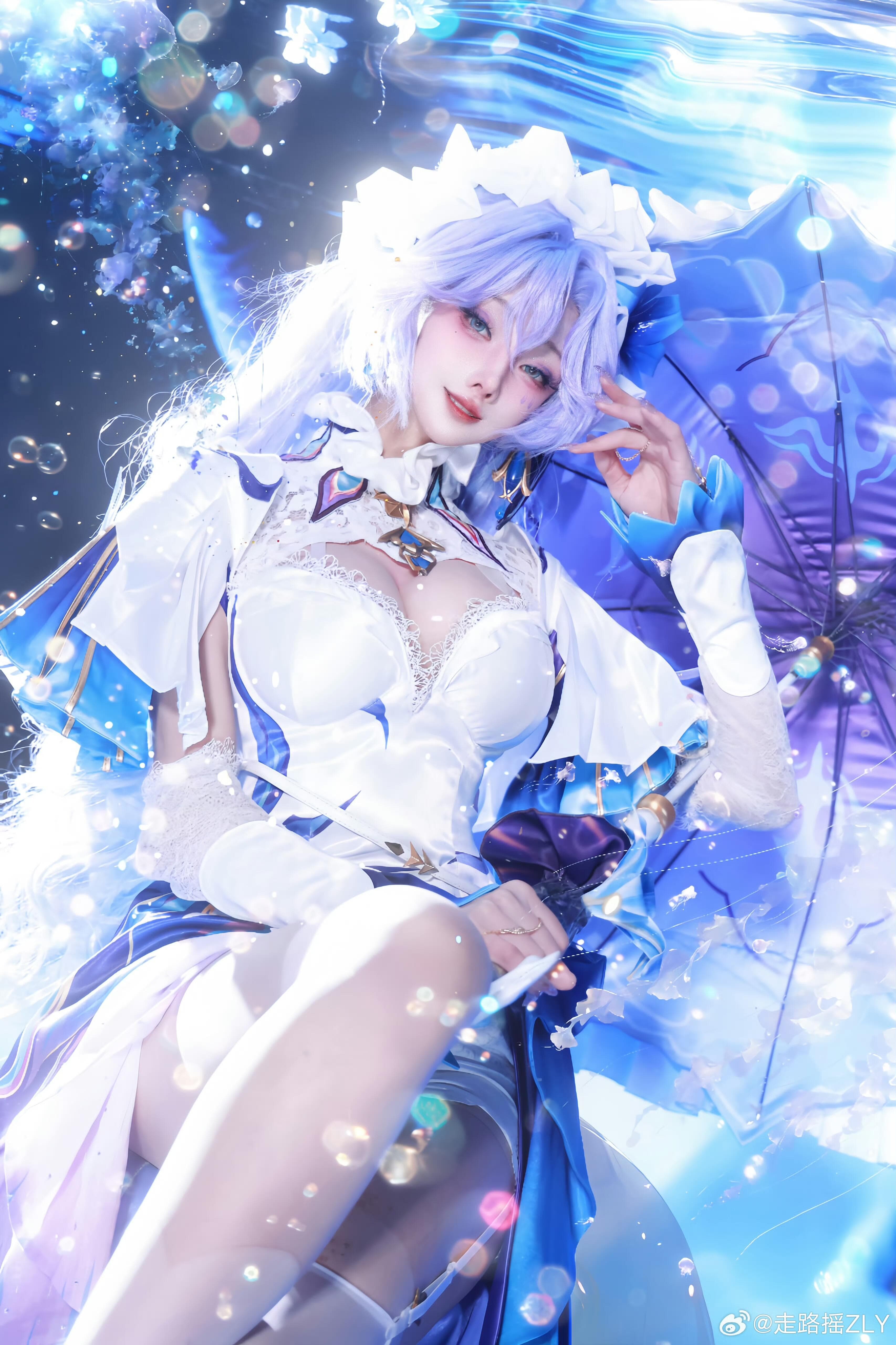 be a but foxy, footsie - 3