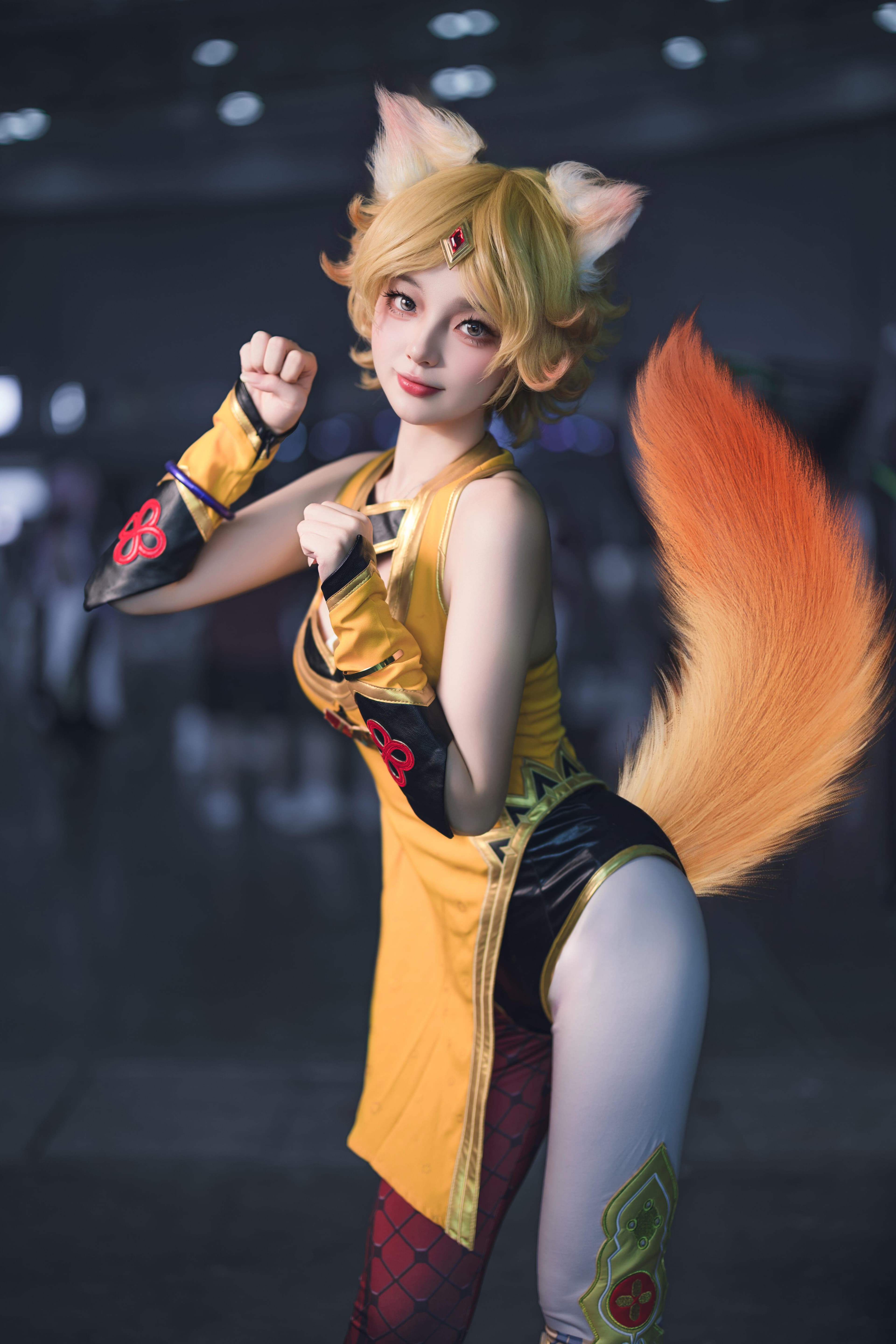 Daji's white thigh-highs wrap around perfectly... One look and you'll be completely under her spell 🔮 - 5