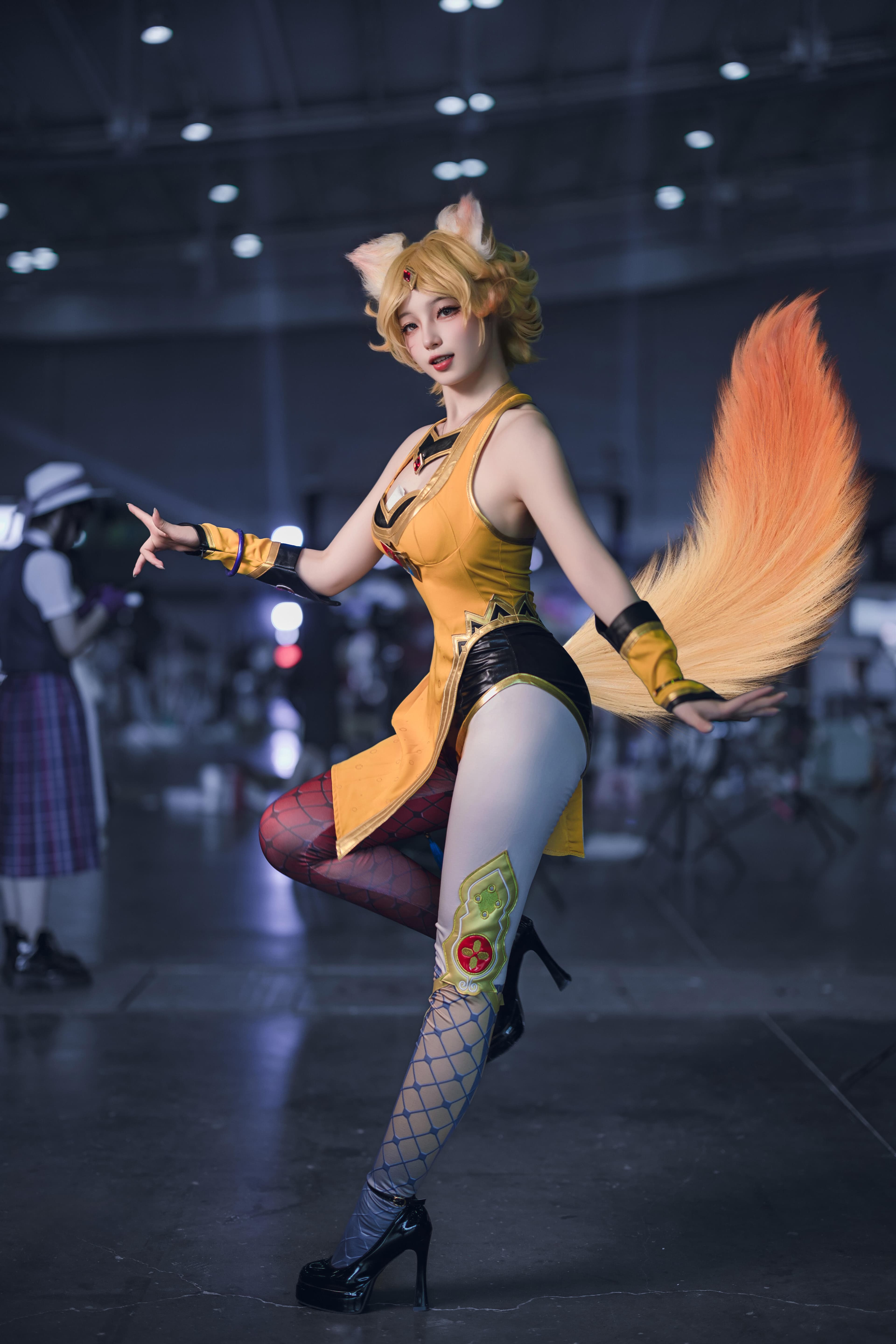 Daji's white thigh-highs wrap around perfectly... One look and you'll be completely under her spell 🔮 - 9