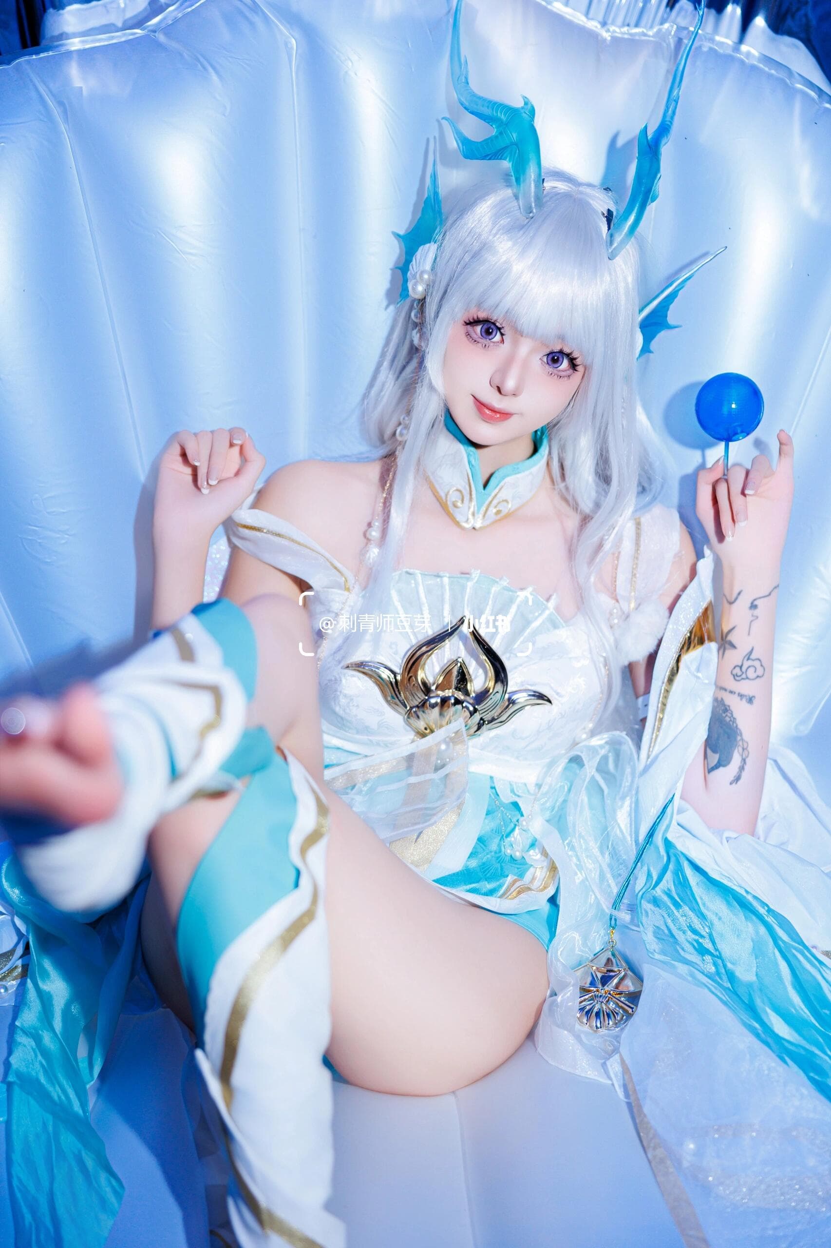 Delicate white footsies showcasing pure elegance... Xishi's charm will leave you absolutely spellbound ✨ - 9