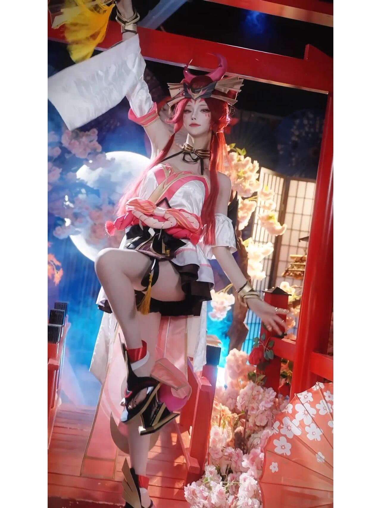 Sensational Mai Shiranui cosplay capturing the fierce kunoichi's irresistible charm and legendary sex appeal. This stunning cosplayer brings the iconic fighter to life with jaw-dropping accuracy and mesmerizing poses. Her captivating presence and flawless execution make this an absolute must-see for fighting game fans! - 2