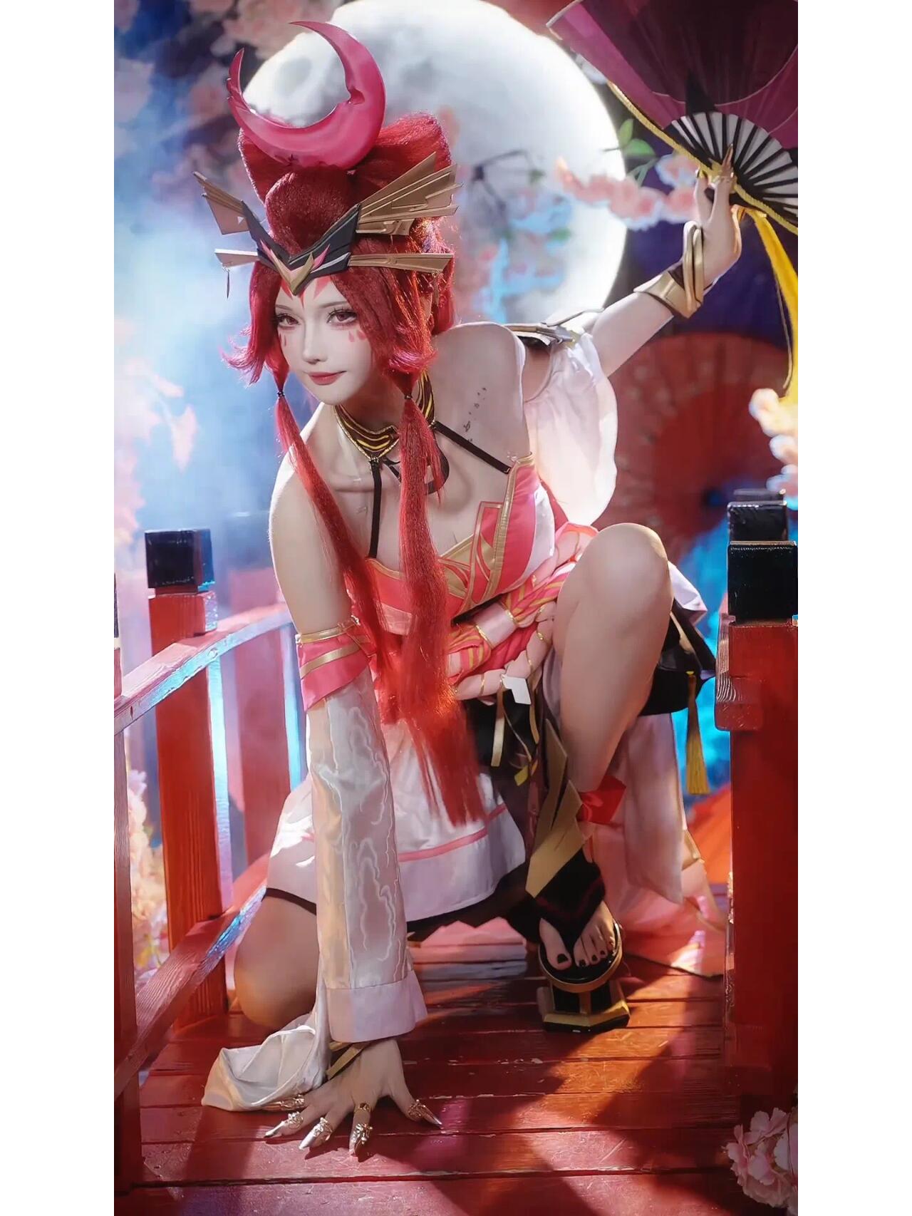 Sensational Mai Shiranui cosplay capturing the fierce kunoichi's irresistible charm and legendary sex appeal. This stunning cosplayer brings the iconic fighter to life with jaw-dropping accuracy and mesmerizing poses. Her captivating presence and flawless execution make this an absolute must-see for fighting game fans! - 3