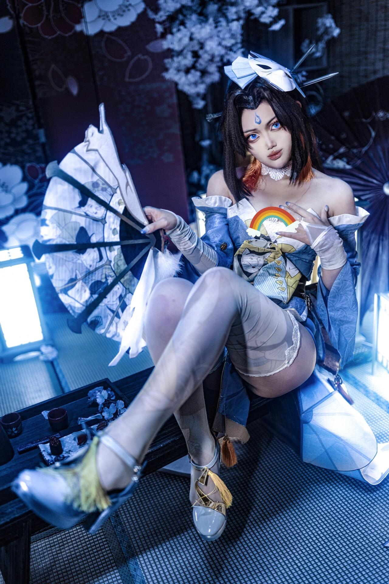 Mesmerizing Daji cosplay bringing the Nine-Tailed Fox to life with stunning beauty and seductive charm. This enchanting cosplayer captures the mystical allure of one of Arena of Valor's most captivating characters. Her bewitching poses and gorgeous outfit will leave you spellbound! - 5