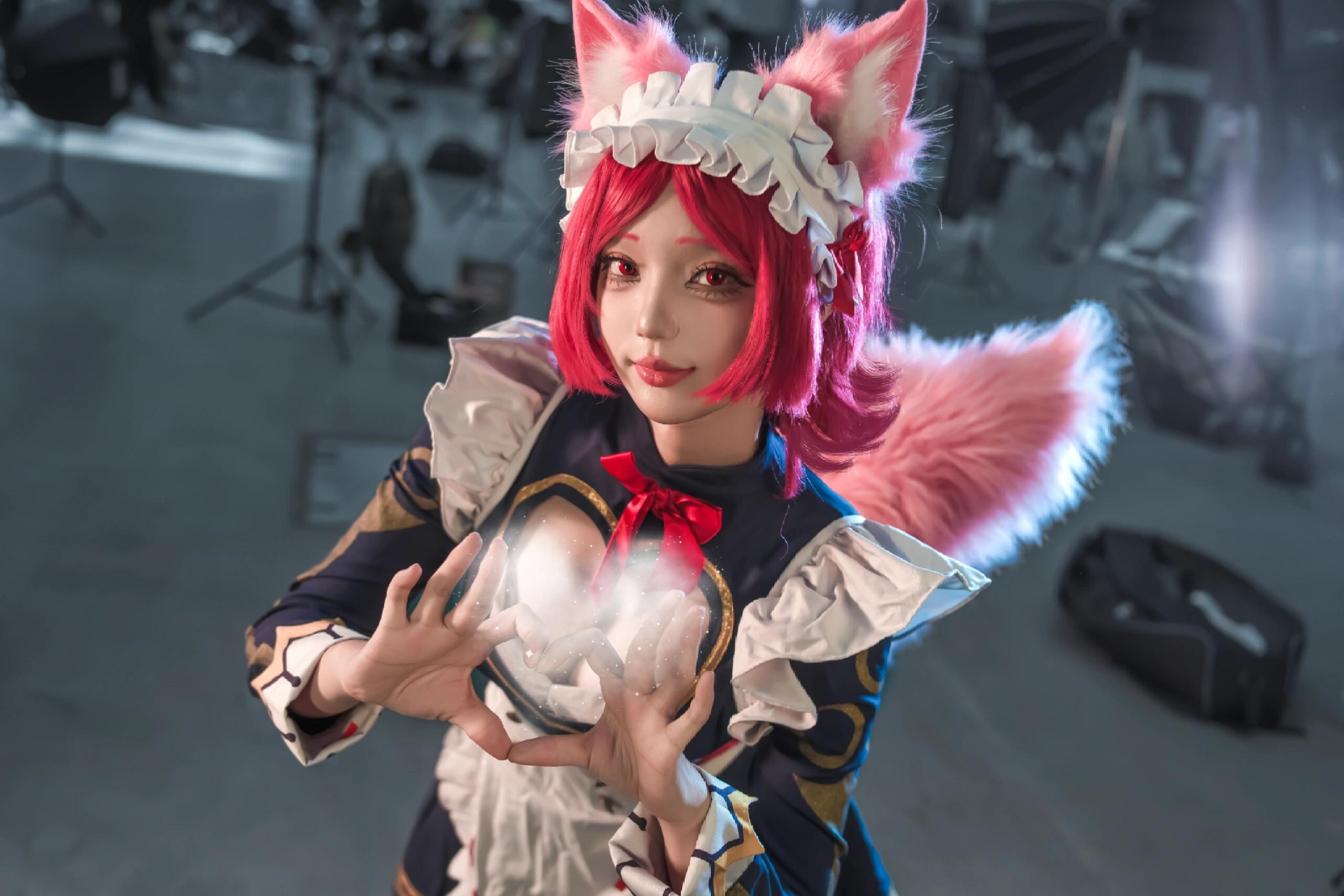 Stunning Daji cosplay showcasing her seductive charm and alluring beauty. This fierce Arena of Valor vixen will captivate you with her mesmerizing poses and perfect costume details. An absolute must-see for fans! - 4