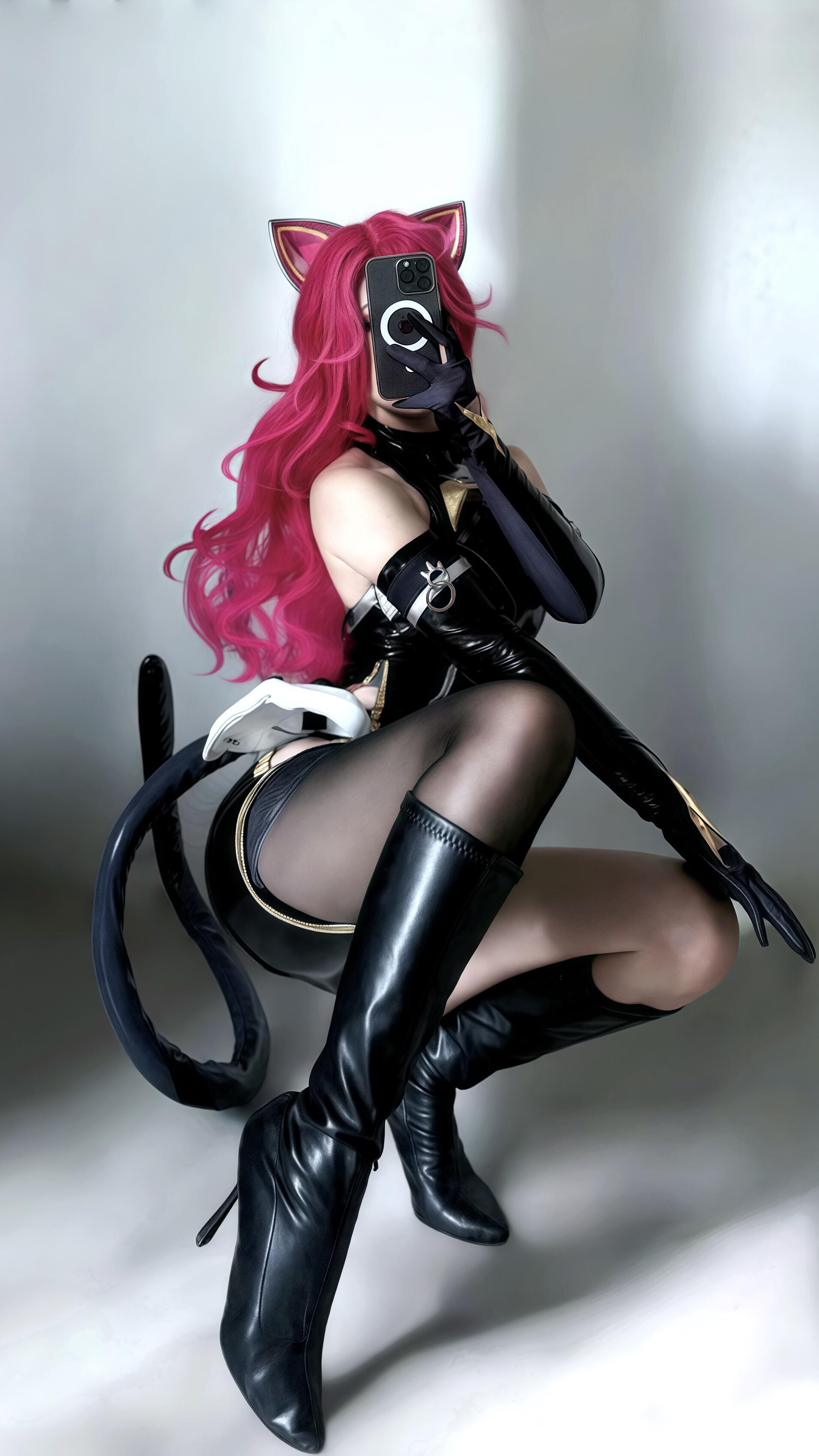 Deadly and gorgeous A Ke cosplay that will strike your heart! This fierce Arena of Valor assassin brings danger and beauty together in perfect combination. Her sleek outfit and mysterious allure are absolutely captivating! - 2