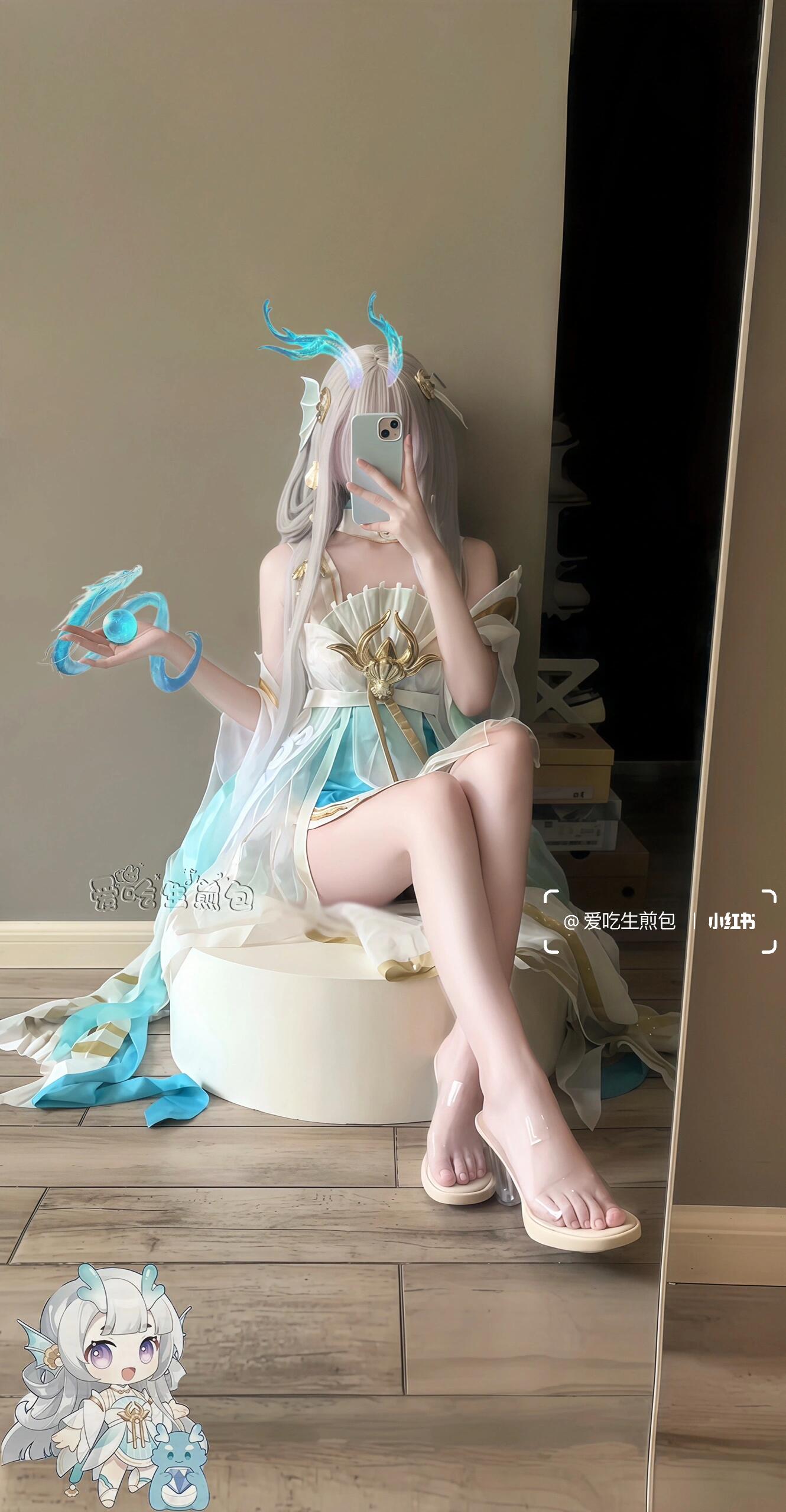 Mesmerizing Xishi cosplay that embodies elegance and sensuality! This legendary Arena of Valor beauty captivates with her graceful poses and stunning traditional-inspired outfit. A feast for the eyes that you won't want to miss! - 3