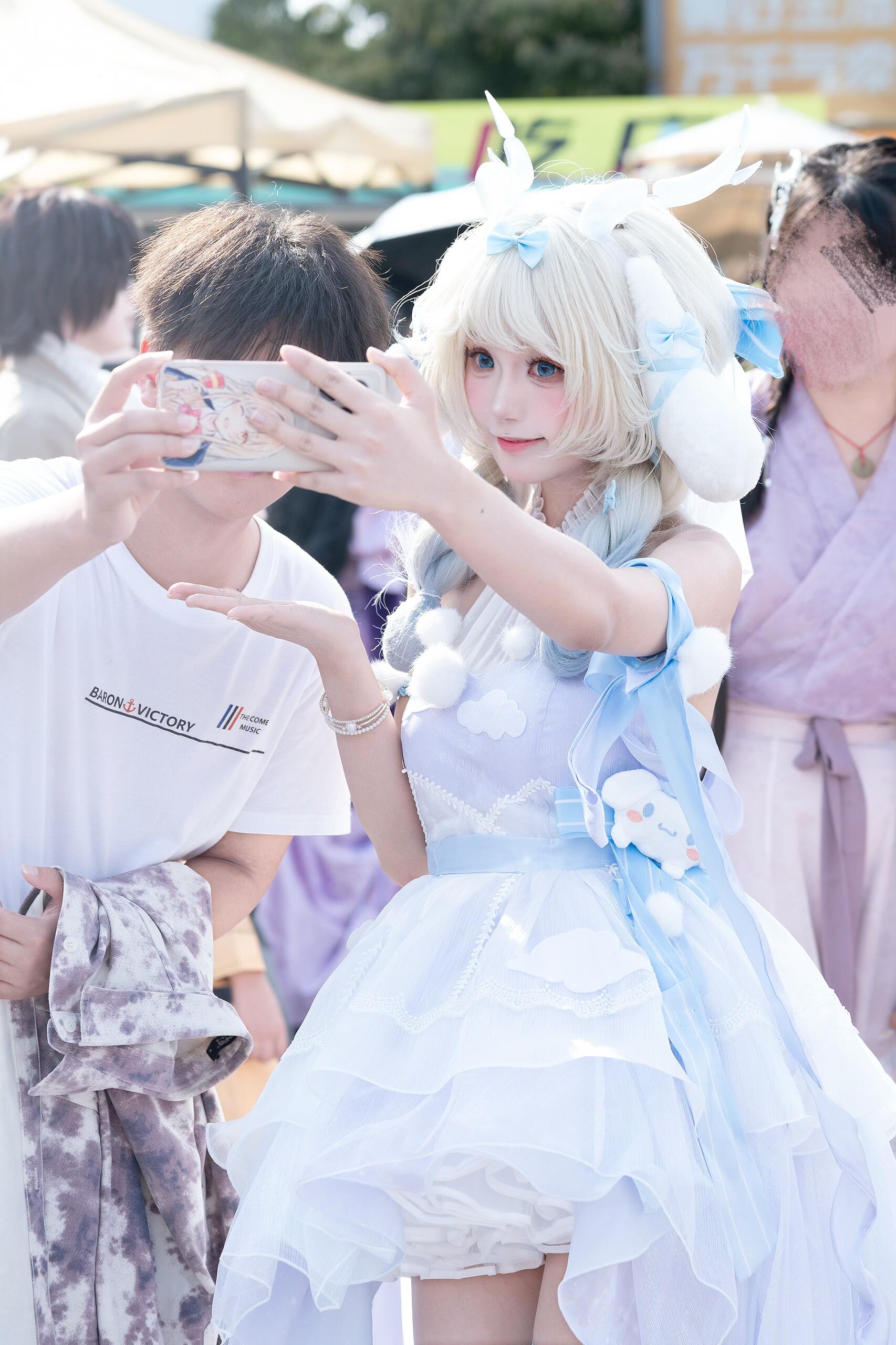 Adorably enchanting Yao cosplay that radiates cuteness and charm! This mystical Arena of Valor character brings playful innocence with a seductive touch. Her whimsical costume and captivating poses will leave you completely mesmerized! - 2
