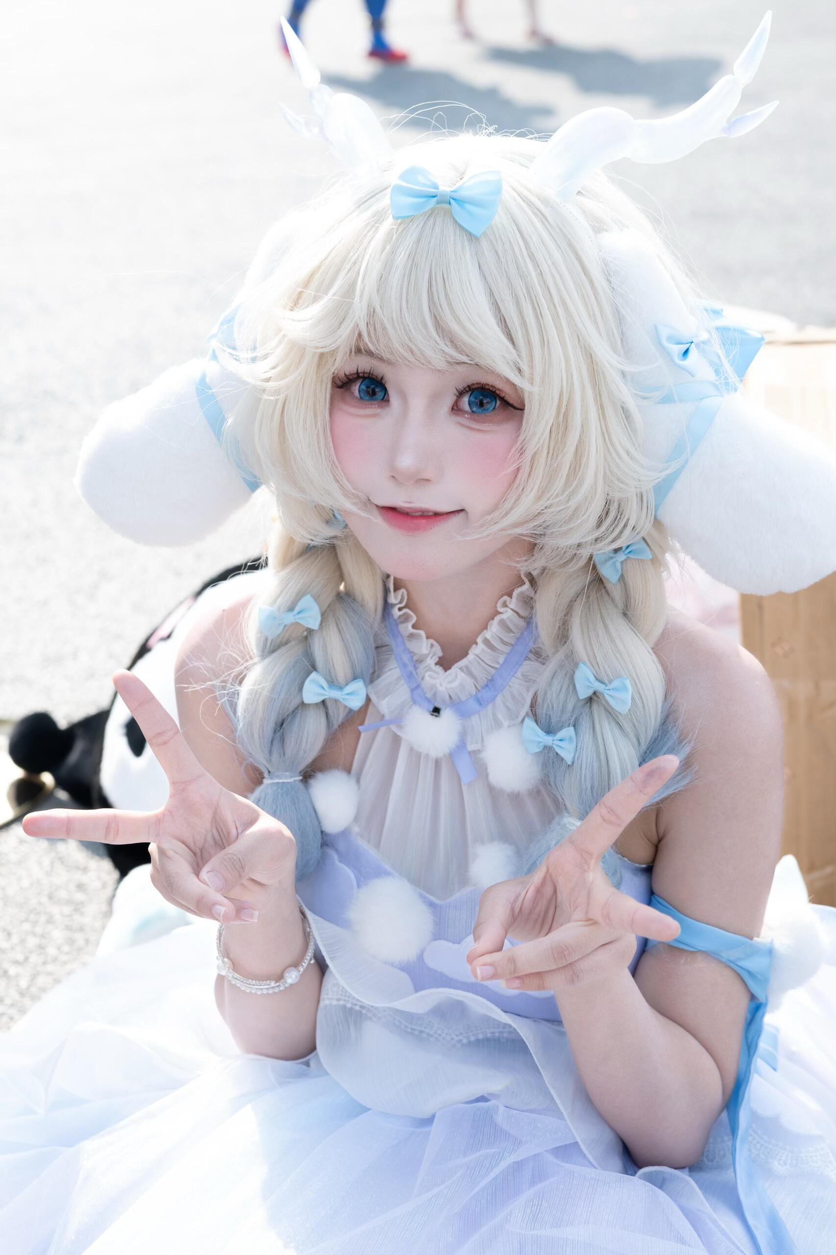Adorably enchanting Yao cosplay that radiates cuteness and charm! This mystical Arena of Valor character brings playful innocence with a seductive touch. Her whimsical costume and captivating poses will leave you completely mesmerized! - 8