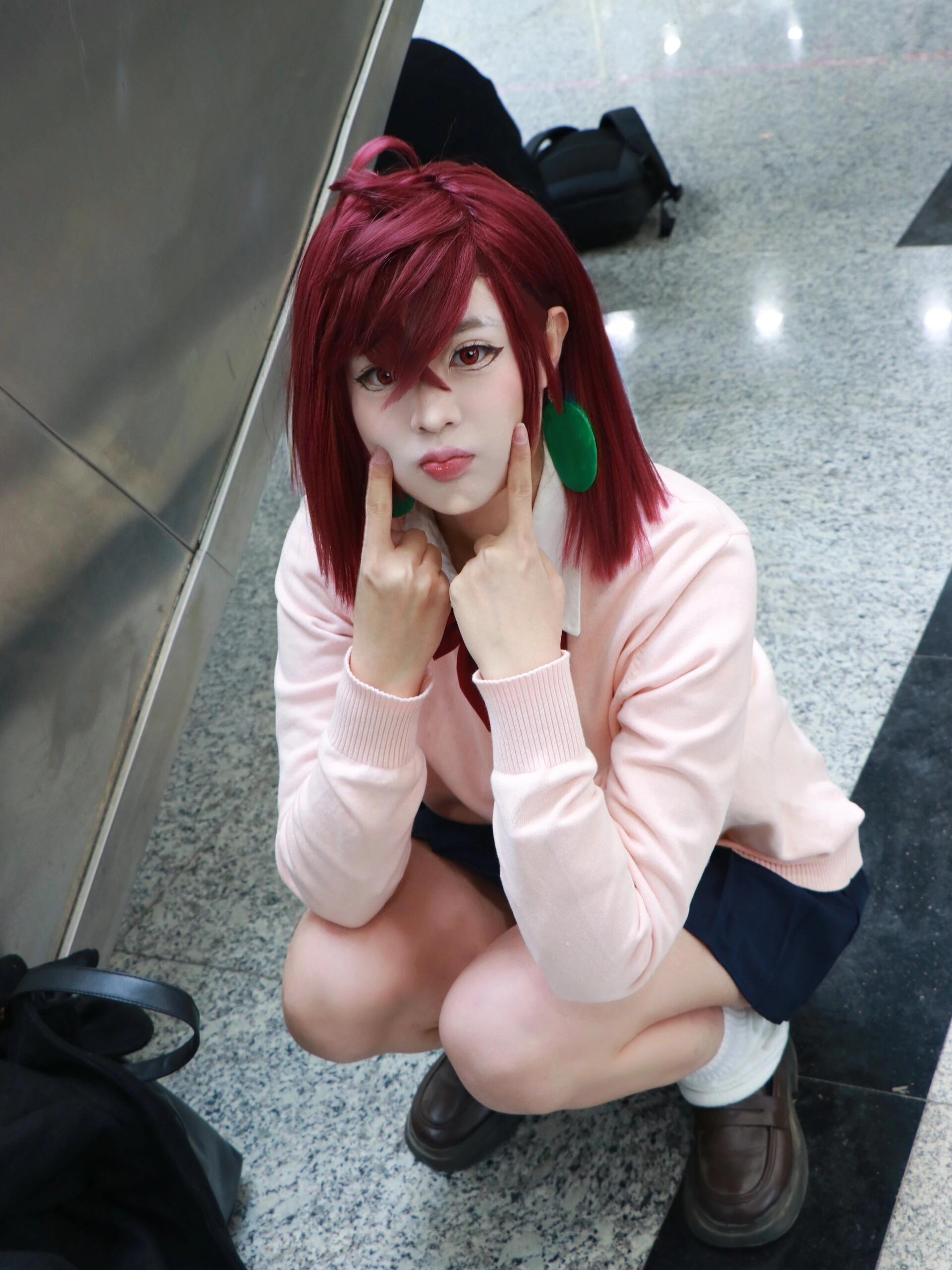 Breathtaking Dandadan cosplay showcase! This stunning 7-image collection features exquisite detail and irresistible allure. Each frame captures her mesmerizing beauty and masterful cosplay execution. An essential addition to any serious collector's gallery! - 1