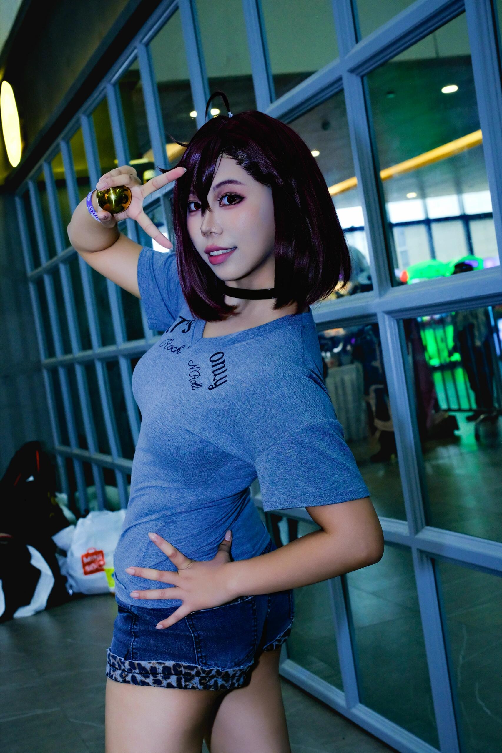 Incredible Dandadan cosplay magic in this 6-image masterpiece! Each photo showcases breathtaking detail and undeniable sex appeal. Her captivating poses and flawless costume work create an unforgettable visual experience. This is premium content that true fans cannot miss! - 1