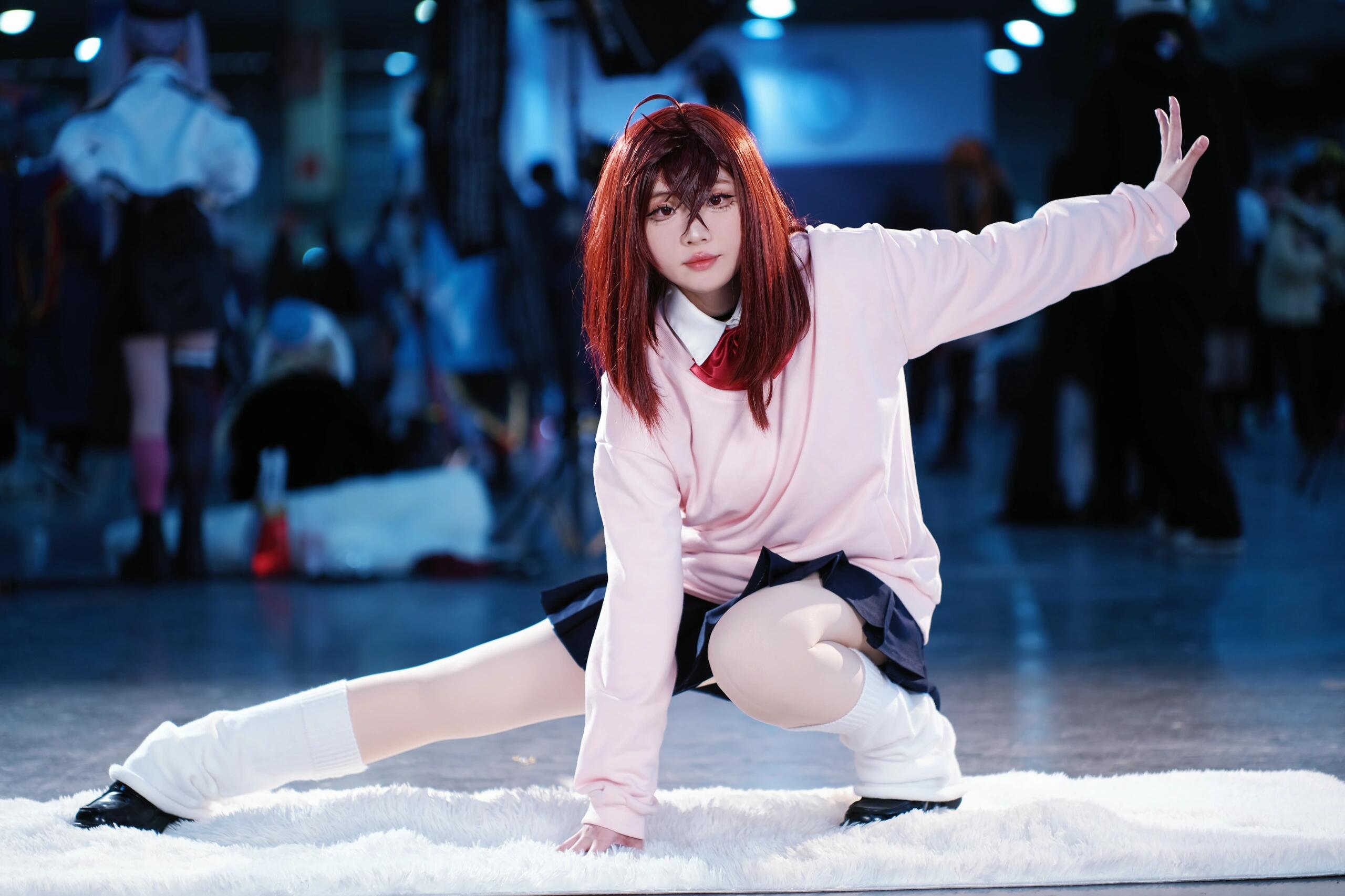 Striking Dandadan cosplay showcase in 5 captivating images! This collection brings intense visual energy with outstanding detail and alluring poses. Each frame demonstrates exceptional craftsmanship and irresistible charm. A must-have set for any discerning collector! - 5
