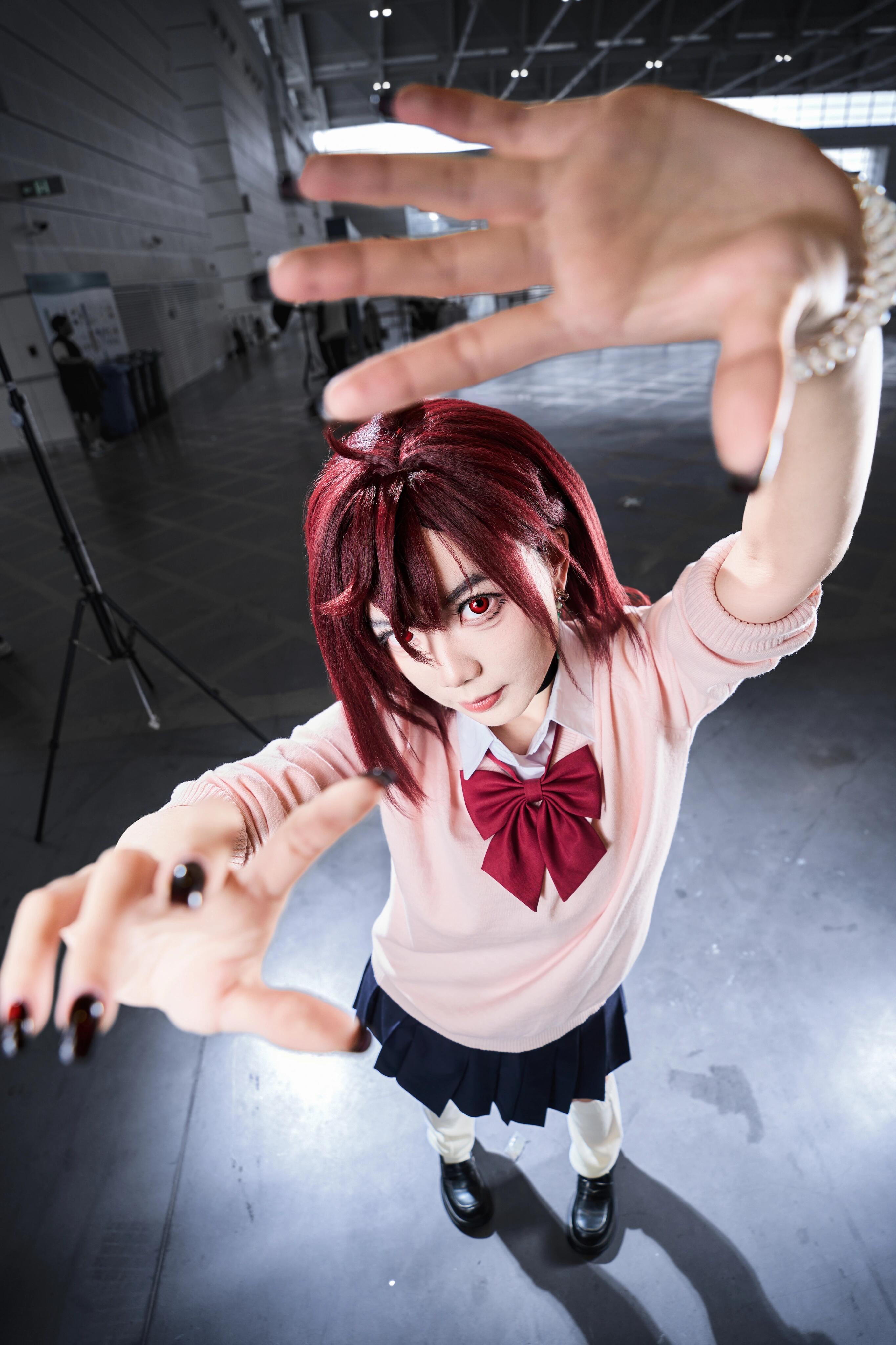 Fabulous Dandadan cosplay quintet with 5 irresistible images! This perfectly curated set showcases exceptional beauty and meticulous craftsmanship throughout. Every photo radiates seductive charm and flawless execution. An outstanding addition that delivers premium quality for true enthusiasts! - 2