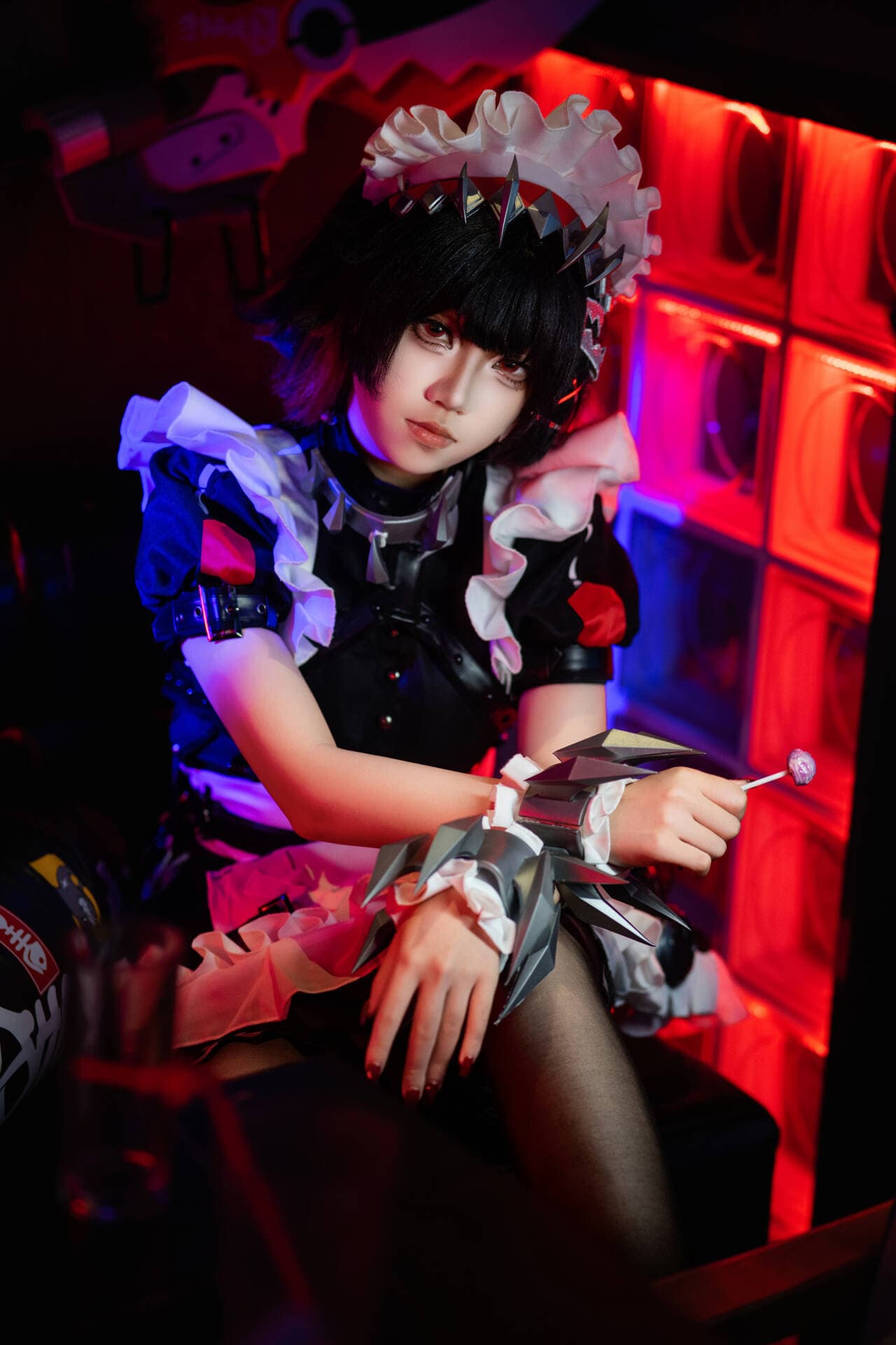 Stunning Ellen Joe from Zenless Zone Zero showcasing her beautiful bare feet in this captivating cosplay. Her confident style shines through as she teases with those gorgeous toes. Pure delight for foot enthusiasts who appreciate natural beauty without stockings. - 1